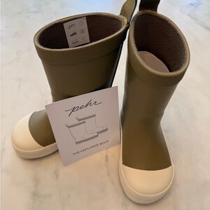 *NWT* Pehr Explorer Rain Boots (Size Toddler 6)